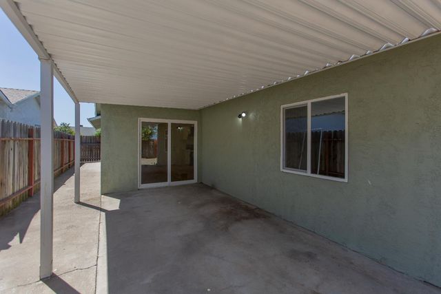 227 Mulberry Cir, Lodi, CA 95240