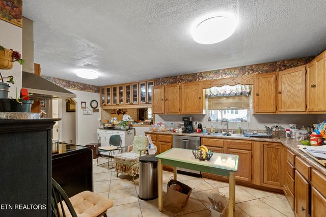 184 Alpha Rd, Newport, TN 37821