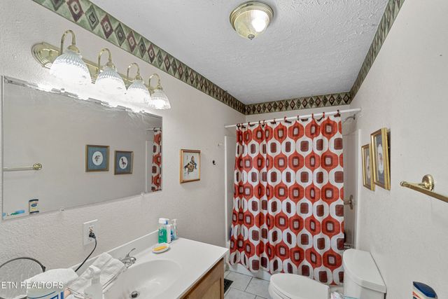 184 Alpha Rd, Newport, TN 37821