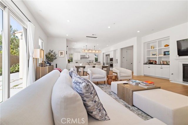 66 Poncho, Irvine, CA 92602