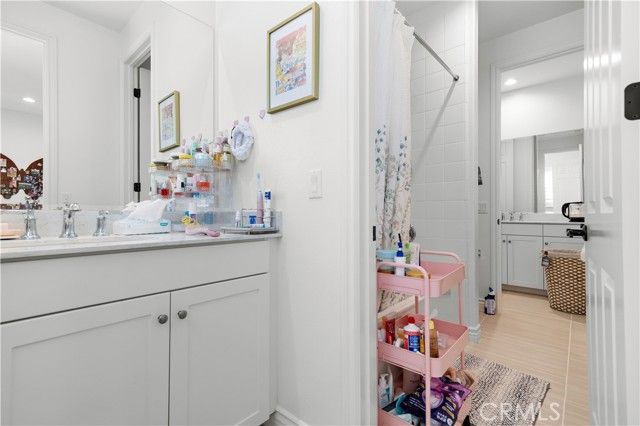 66 Poncho, Irvine, CA 92602