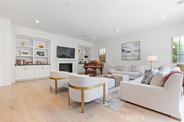 66 Poncho, Irvine, CA 92602