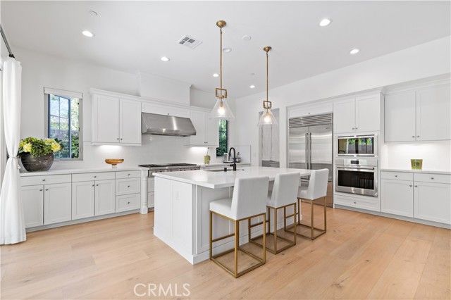 66 Poncho, Irvine, CA 92602