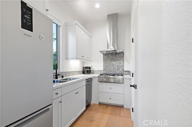 66 Poncho, Irvine, CA 92602