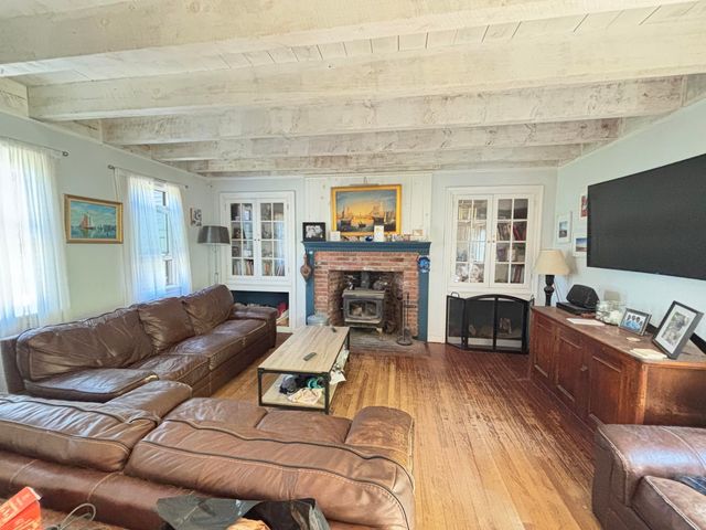 4 Mary Leal Lane, East Sandwich, MA 02537