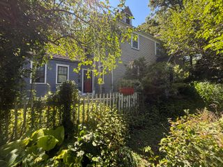 4 Mary Leal Lane, East Sandwich, MA 02537