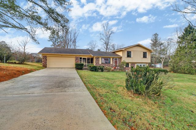 1209 Sequatchie Rd, Pikeville, TN 37367