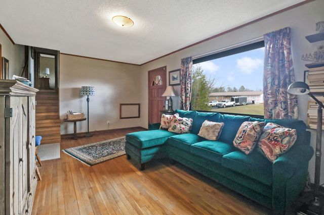 1209 Sequatchie Rd, Pikeville, TN 37367