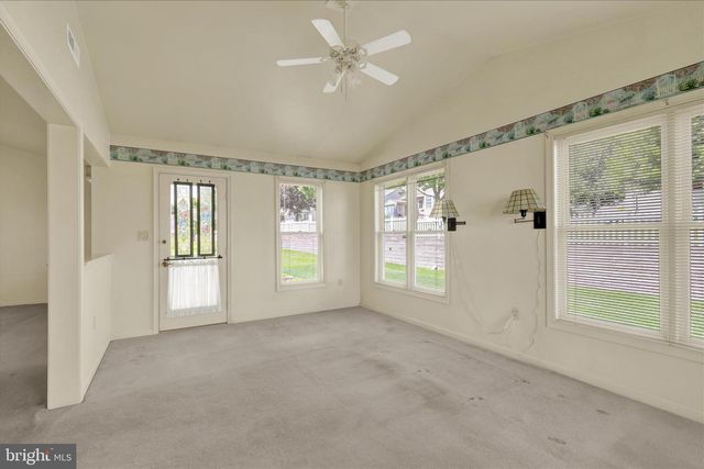 14 SPRINGHOUSE DR, Myerstown, PA 17067