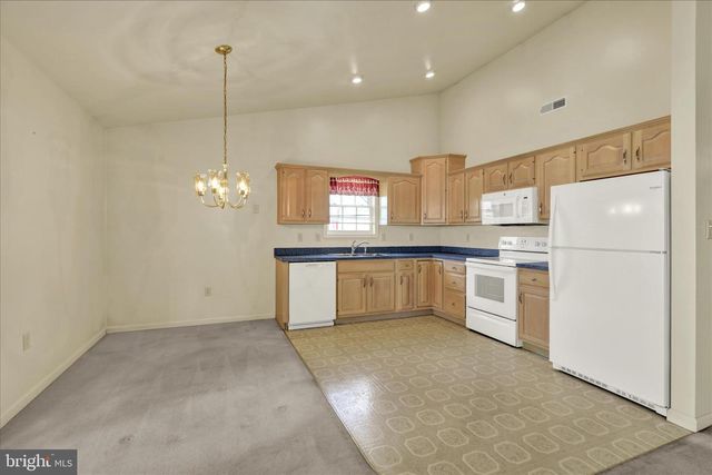 14 SPRINGHOUSE DR, Myerstown, PA 17067