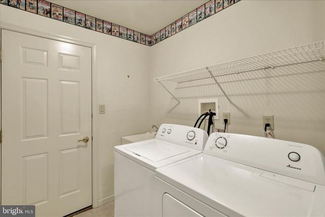 14 SPRINGHOUSE DR, Myerstown, PA 17067