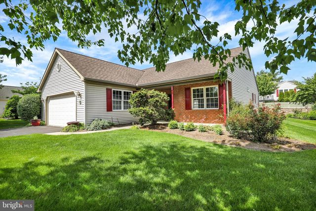 14 SPRINGHOUSE DR, Myerstown, PA 17067
