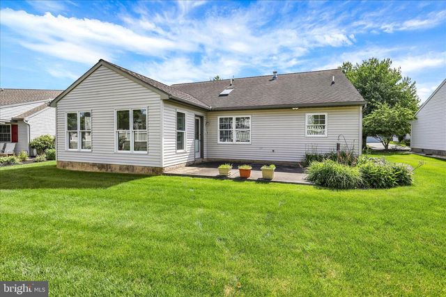 14 SPRINGHOUSE DR, Myerstown, PA 17067