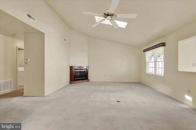14 SPRINGHOUSE DR, Myerstown, PA 17067