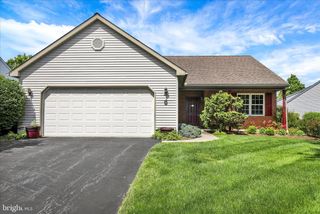 14 SPRINGHOUSE DR, Myerstown, PA 17067