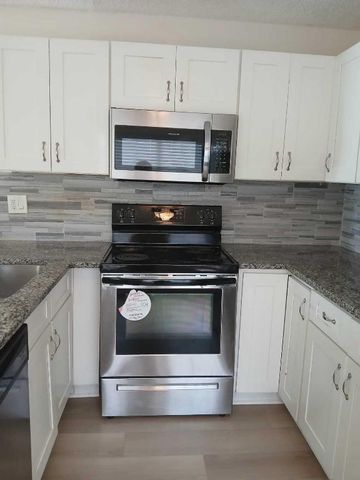 2634 W 28th Street, Riviera Beach, FL 33404