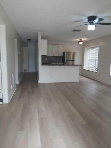 2634 W 28th Street, Riviera Beach, FL 33404