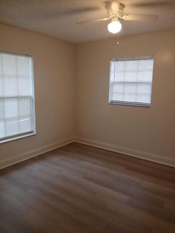 2634 W 28th Street, Riviera Beach, FL 33404