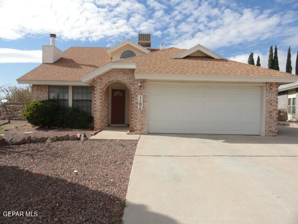 1101 Sun Shadow Drive, El Paso, TX 79912