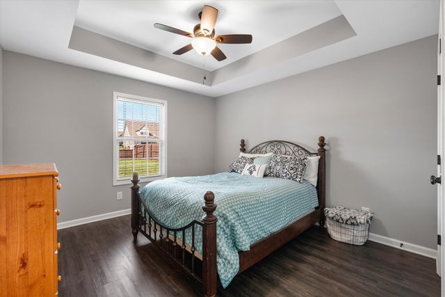 129 Chisum Ct, Clarksville, TN 37043