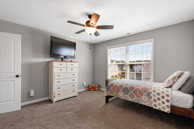129 Chisum Ct, Clarksville, TN 37043