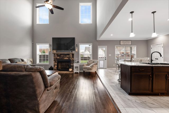 129 Chisum Ct, Clarksville, TN 37043