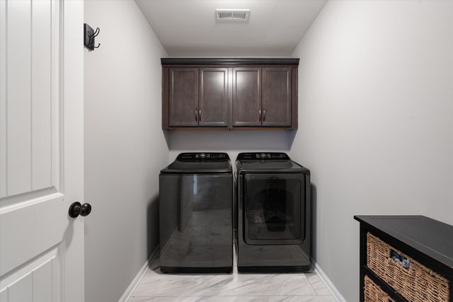 129 Chisum Ct, Clarksville, TN 37043