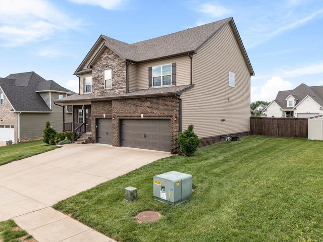 129 Chisum Ct, Clarksville, TN 37043