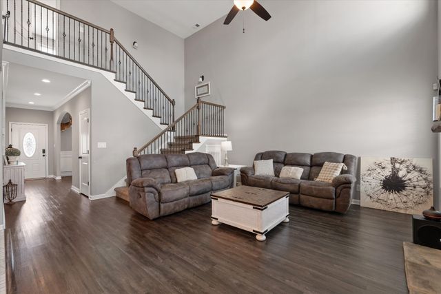 129 Chisum Ct, Clarksville, TN 37043