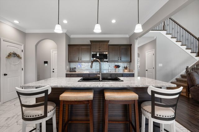 129 Chisum Ct, Clarksville, TN 37043