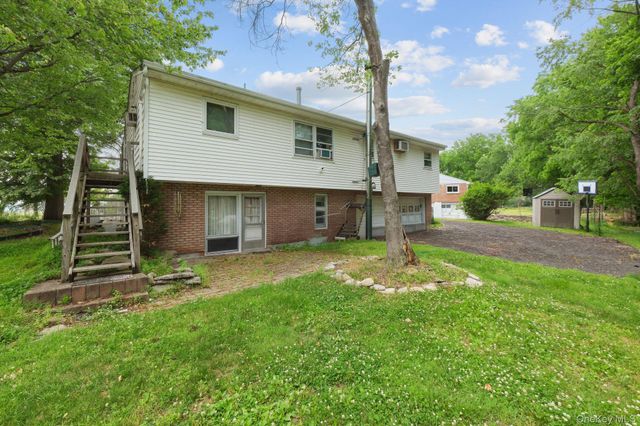 11 Ona Lane, New Windsor, NY 12553