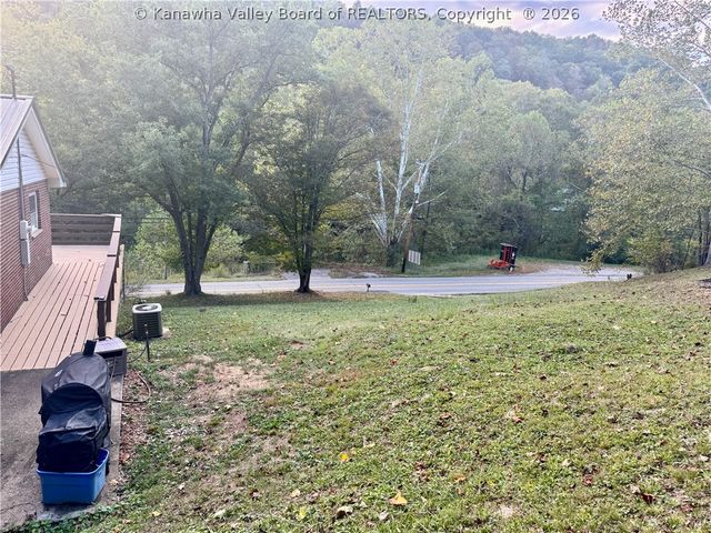 3028 Frame Road, Elkview, WV 25071