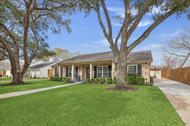 11854 Westmere Drive, Houston, TX 77077