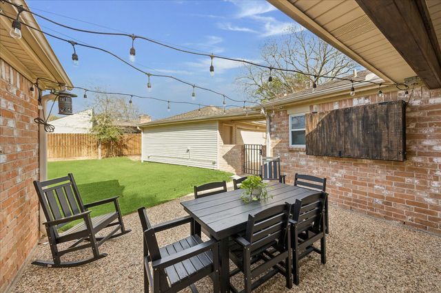 11854 Westmere Drive, Houston, TX 77077