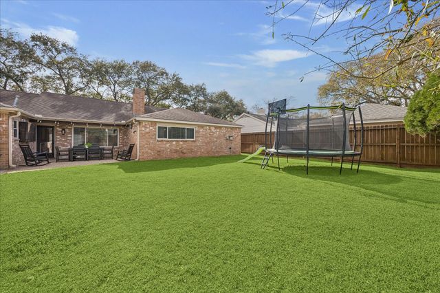 11854 Westmere Drive, Houston, TX 77077