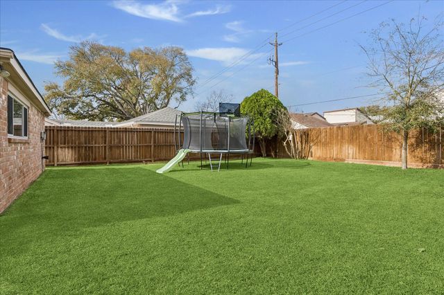 11854 Westmere Drive, Houston, TX 77077