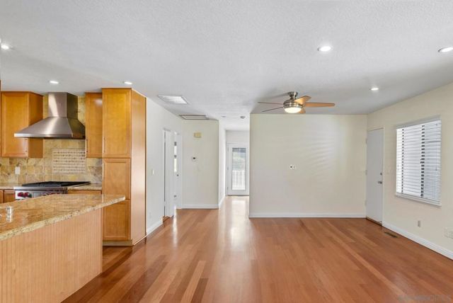 3229 Valley st, Carlsbad, CA 92008