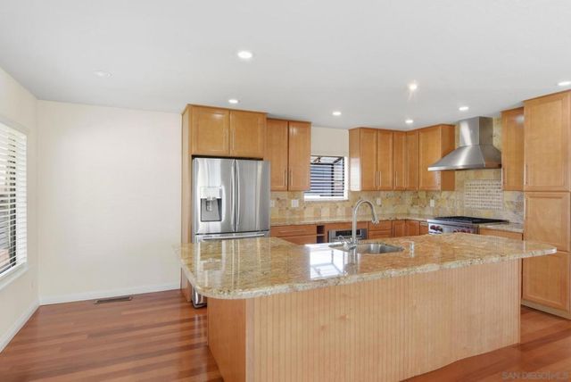 3229 Valley st, Carlsbad, CA 92008