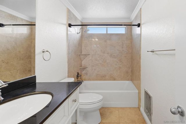 3229 Valley st, Carlsbad, CA 92008