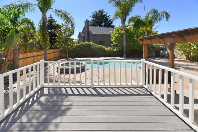 3229 Valley st, Carlsbad, CA 92008