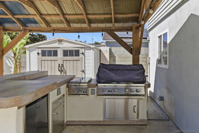 3229 Valley st, Carlsbad, CA 92008