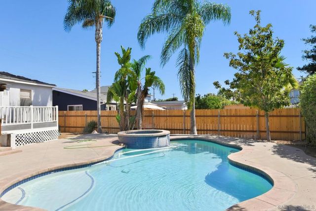 3229 Valley st, Carlsbad, CA 92008