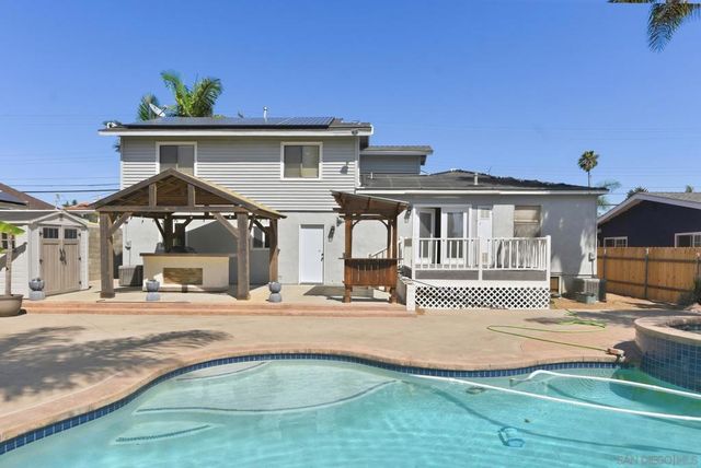 3229 Valley st, Carlsbad, CA 92008