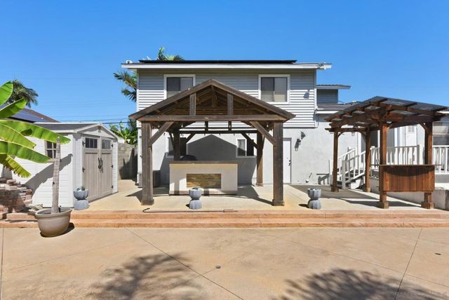 3229 Valley st, Carlsbad, CA 92008