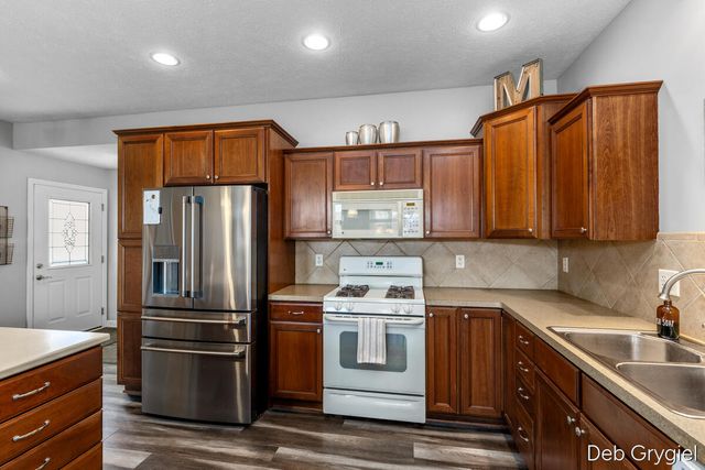 8308 Ridgestone Drive, Byron Center, MI 49315