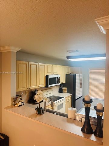 3180 SW 129th Ter 114, Miramar, FL 33027