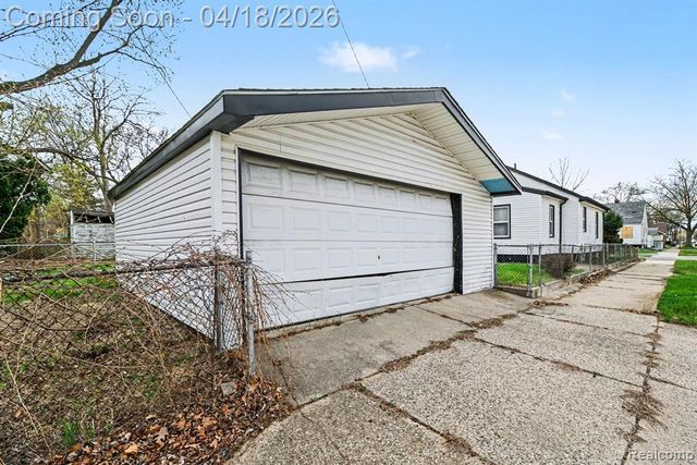 20118 Moenart Street, Detroit, MI 48234