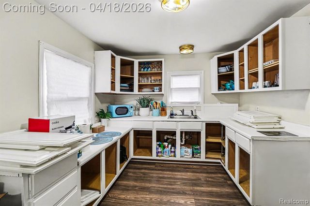 20118 Moenart Street, Detroit, MI 48234