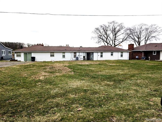 8461 Woodland Shore Drive, Brighton, MI 48114