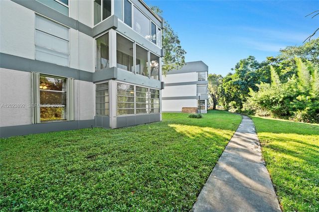 12600 SW 5th Ct 212L, Pembroke Pines, FL 33027